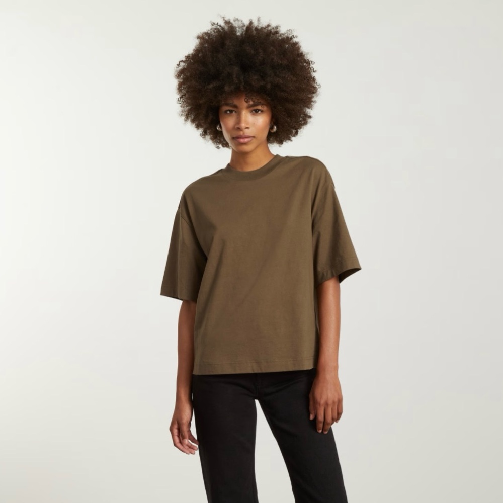 NWOT Heavy Weight T-shirt